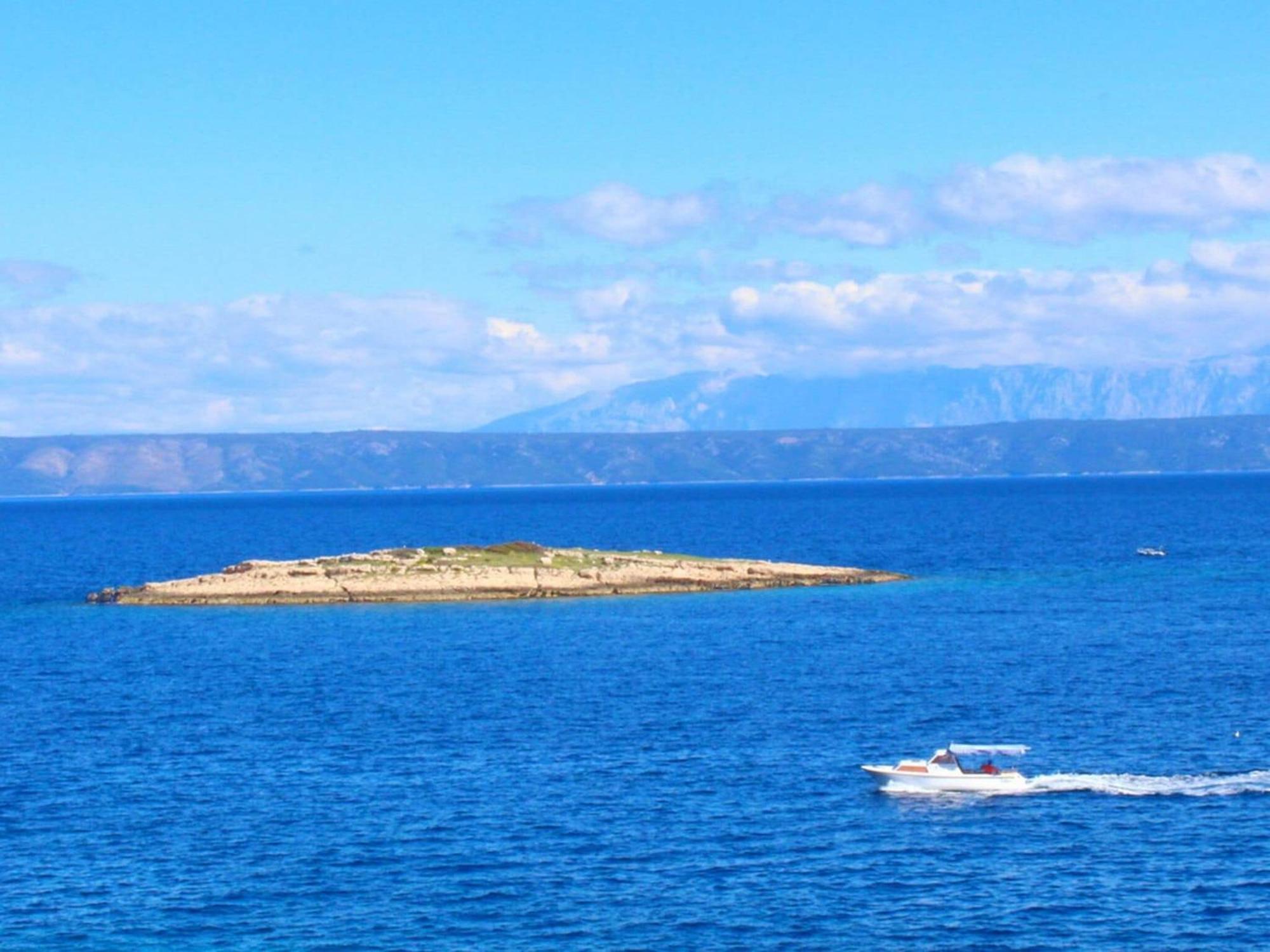 Apartments Sea Line - Two Bedroom Apartment With Terrace And Sea View Prigradica Exterior foto