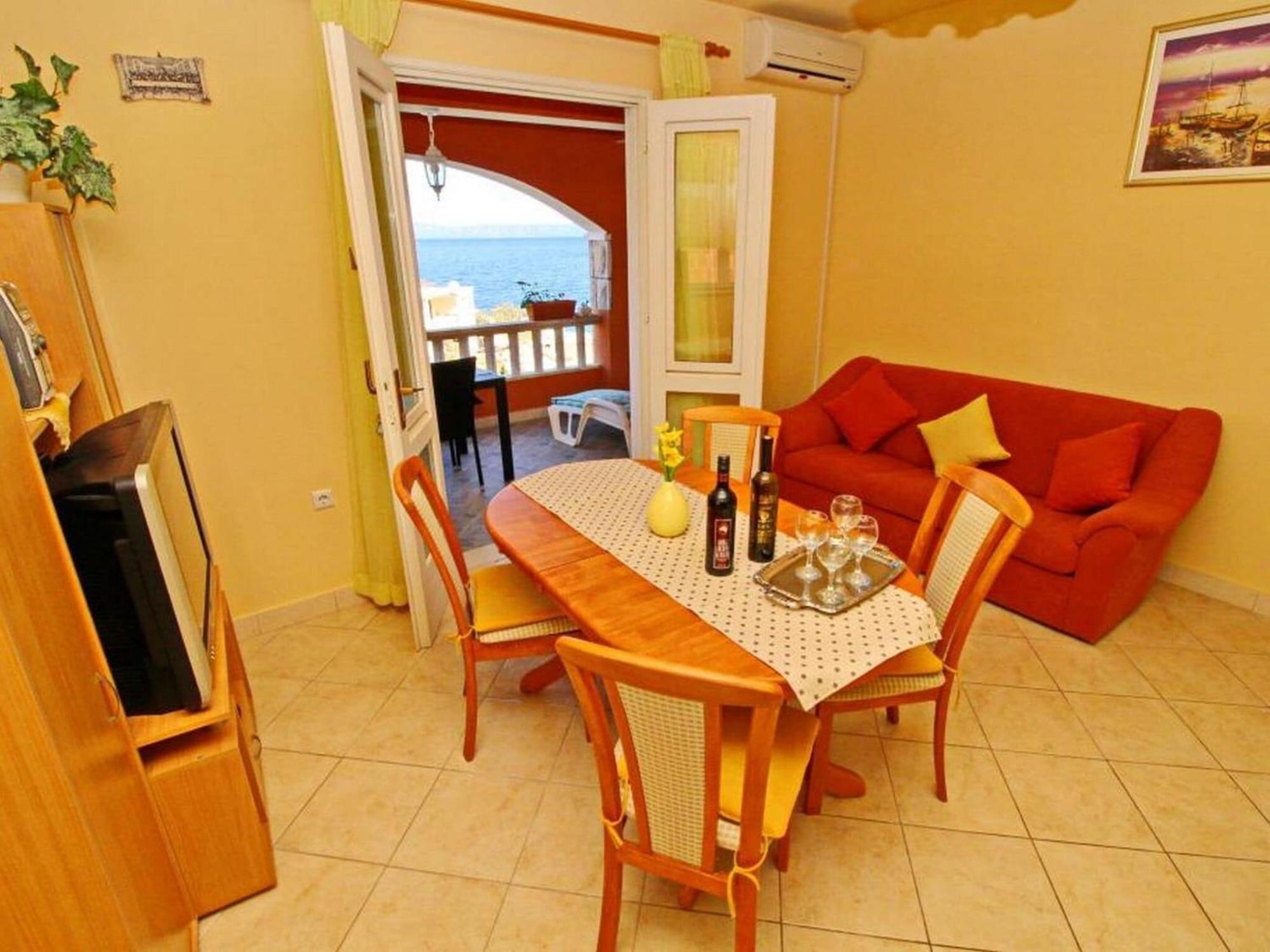 Apartments Sea Line - Two Bedroom Apartment With Terrace And Sea View Prigradica Exterior foto